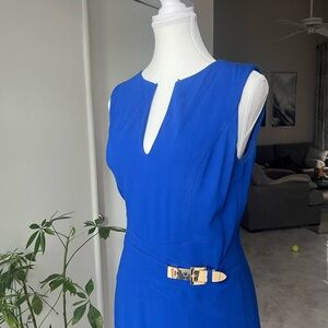 Cache Royal Blue Sleeveless, Structured V-Neck, Midi Dress w/Gold Buckle-Size 6